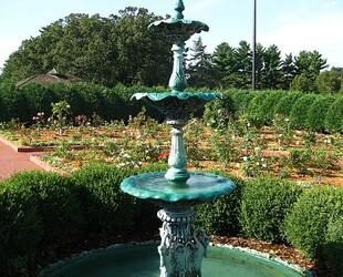 MUNSINGER CLEMENS GARDENS